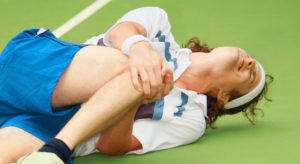 tennis-knee-injury